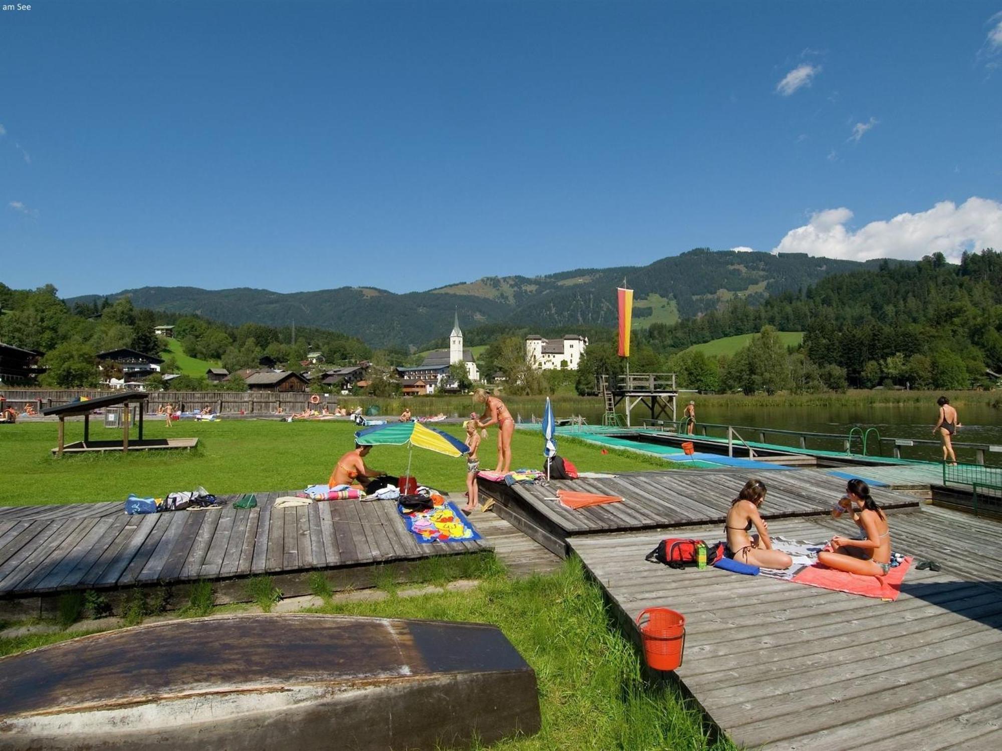 Luxurious Mansion In Goldegg Near Skiing Area Bagian luar foto